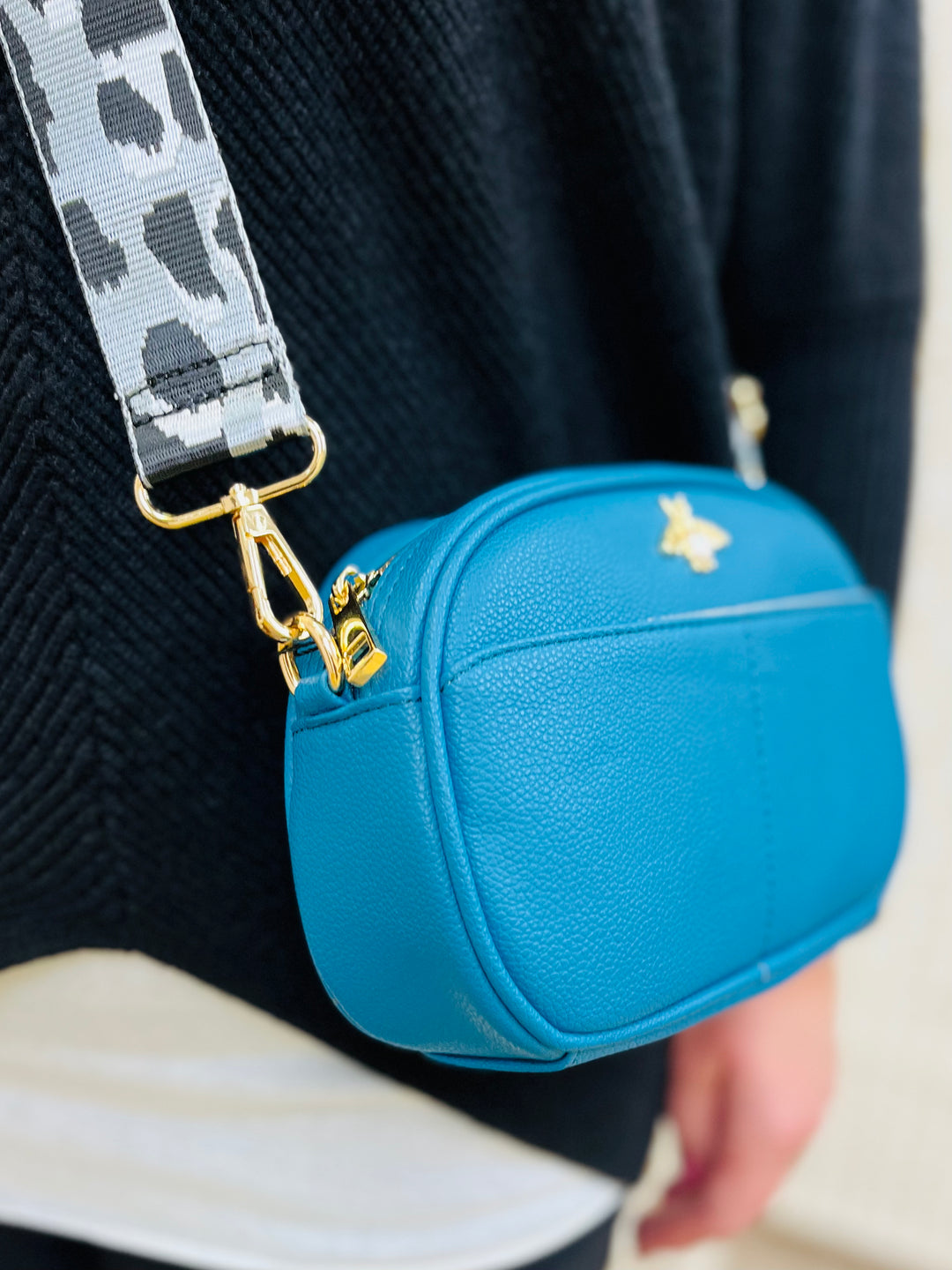 "POOCHI" Small Crossbody Handbag-Teal