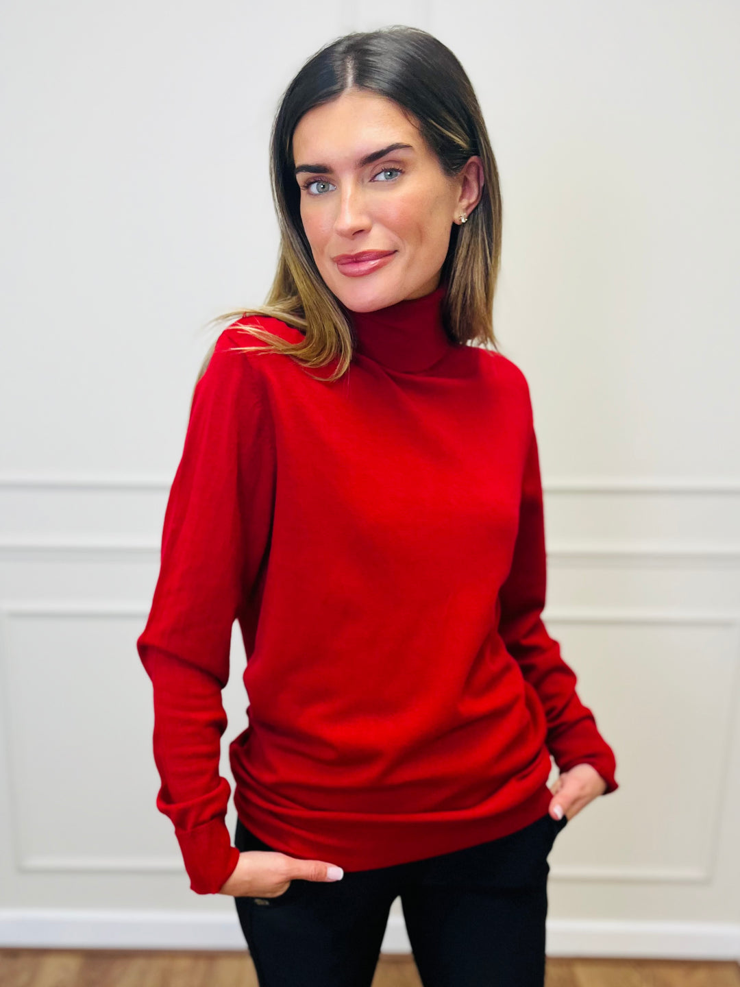 "ROBIN" Polo Neck-Burgundy