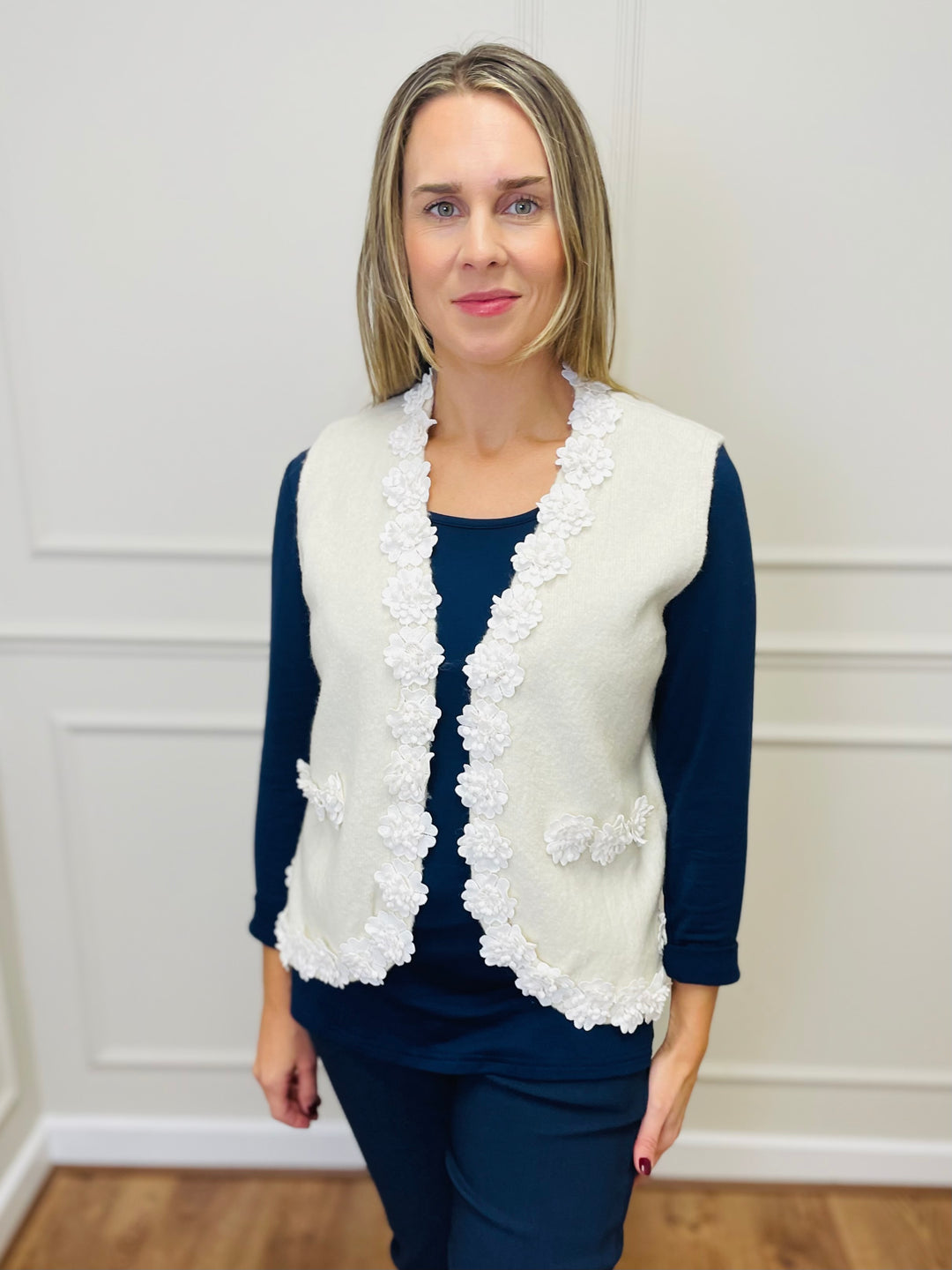 "MAGI" Floral Trim Gilet-Cream