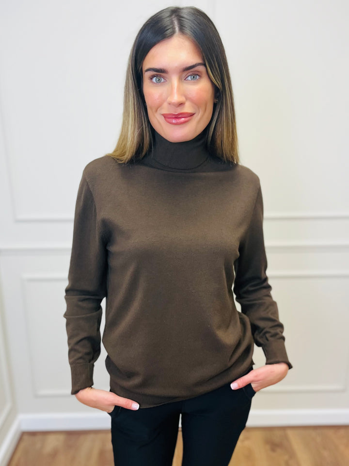 "ROBIN" Polo Neck-Chocolate