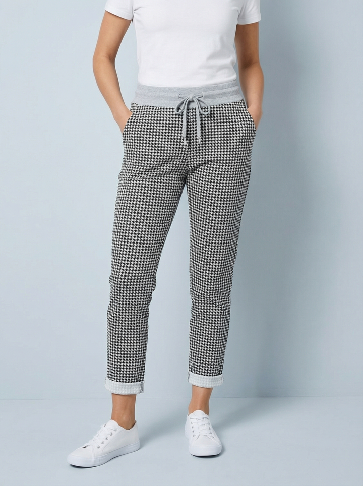 "RIO" Houndstooth Print Magic Trouser - White & Black