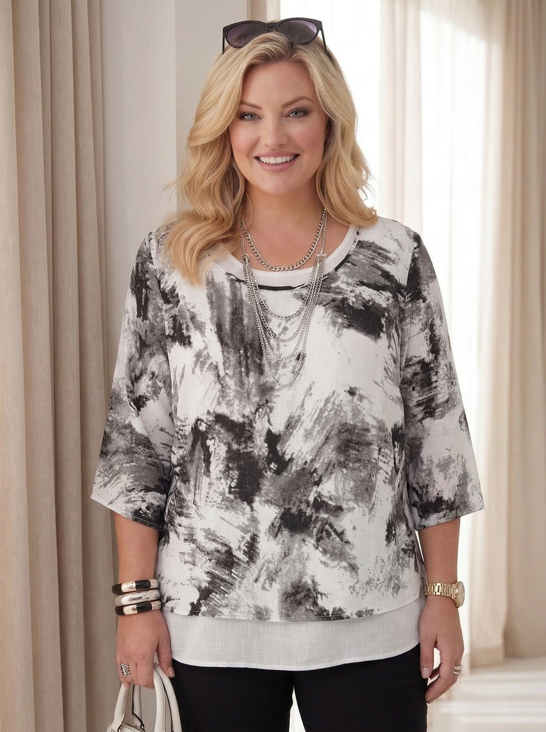 "SCARLETT” Relaced Fit Split Back Top - Black/White