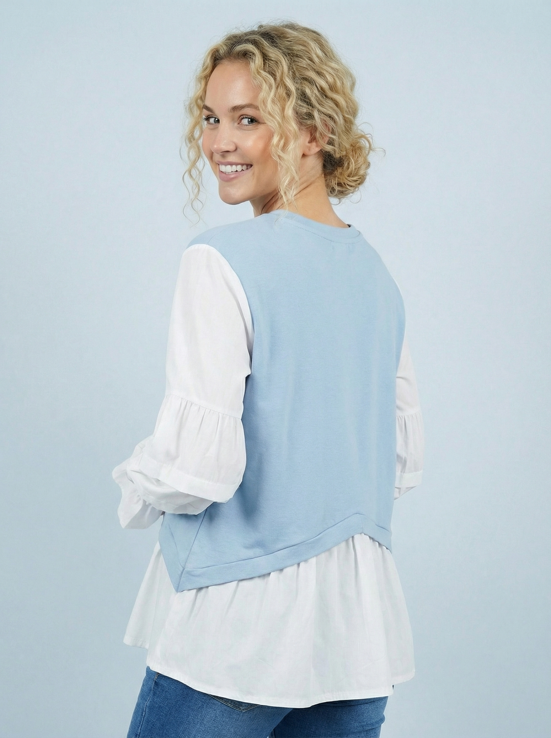 "QUINN” Sweat Top - Sky Blue