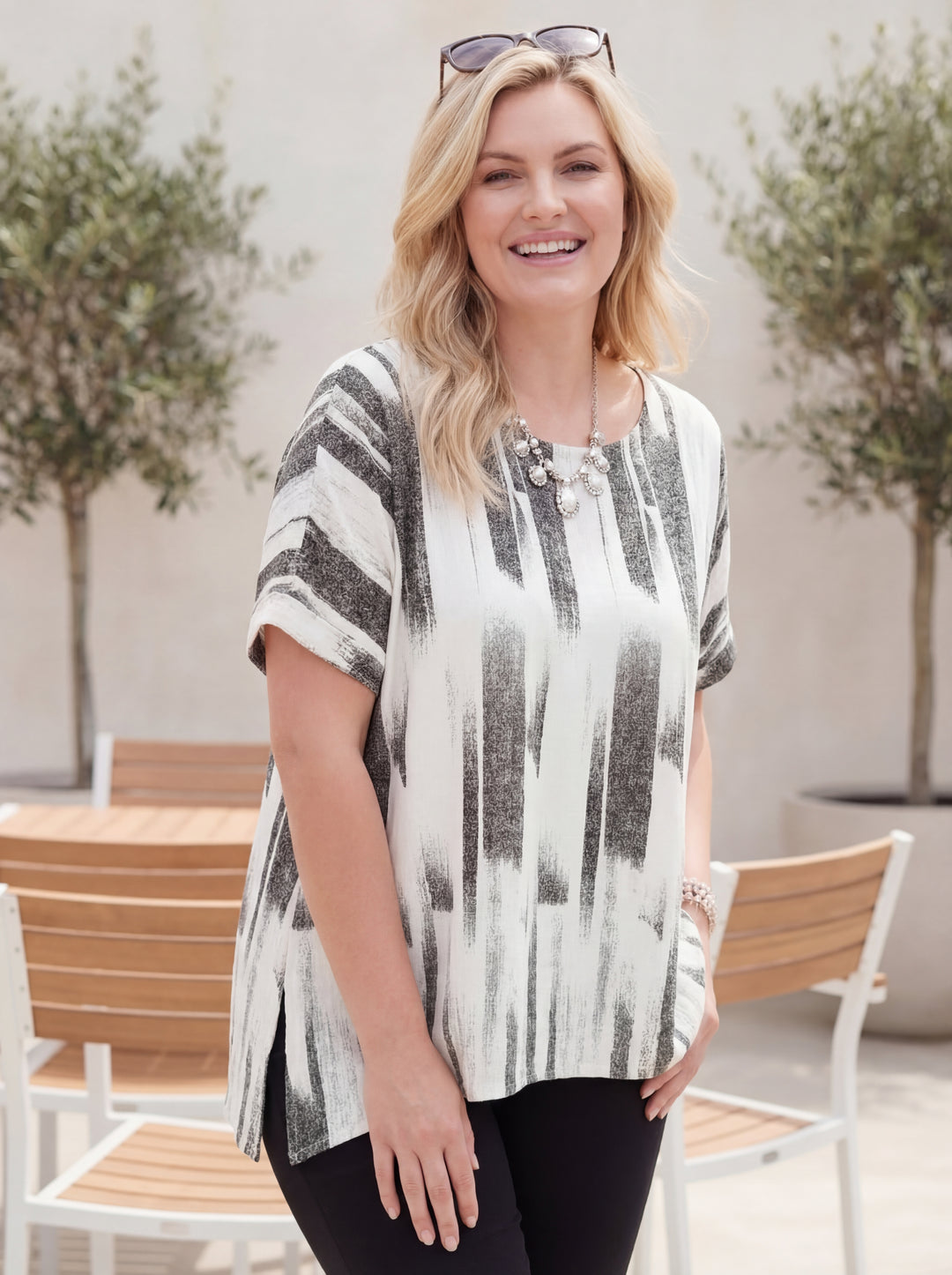 "VIVIAN” Relaxed Fit  Cotton Top - Black