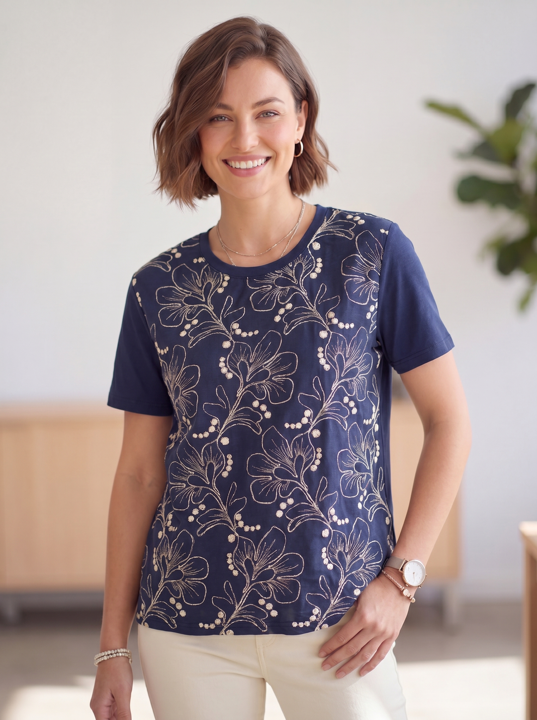 “EVIE” Brioderie T-Shirt - navy