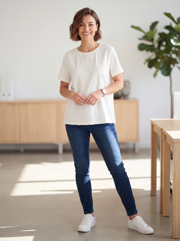 “EVIE” Brioderie T-Shirt - White