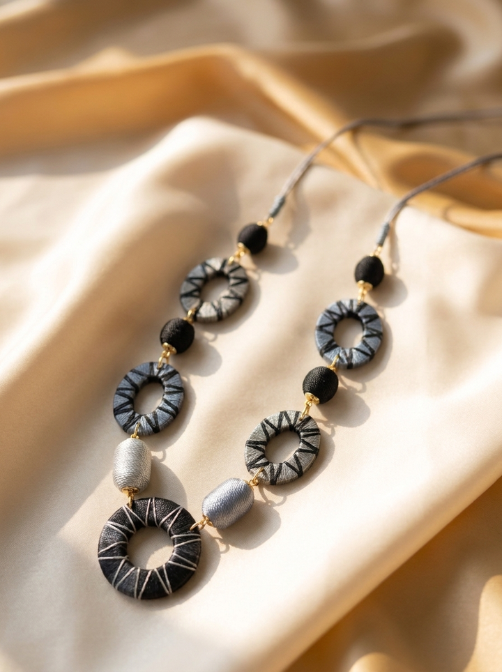 Shadow Halo Necklace