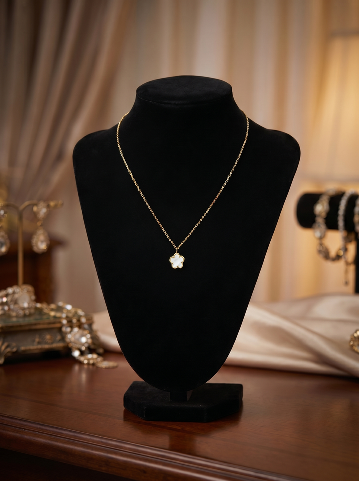 Ivory Clover Necklace