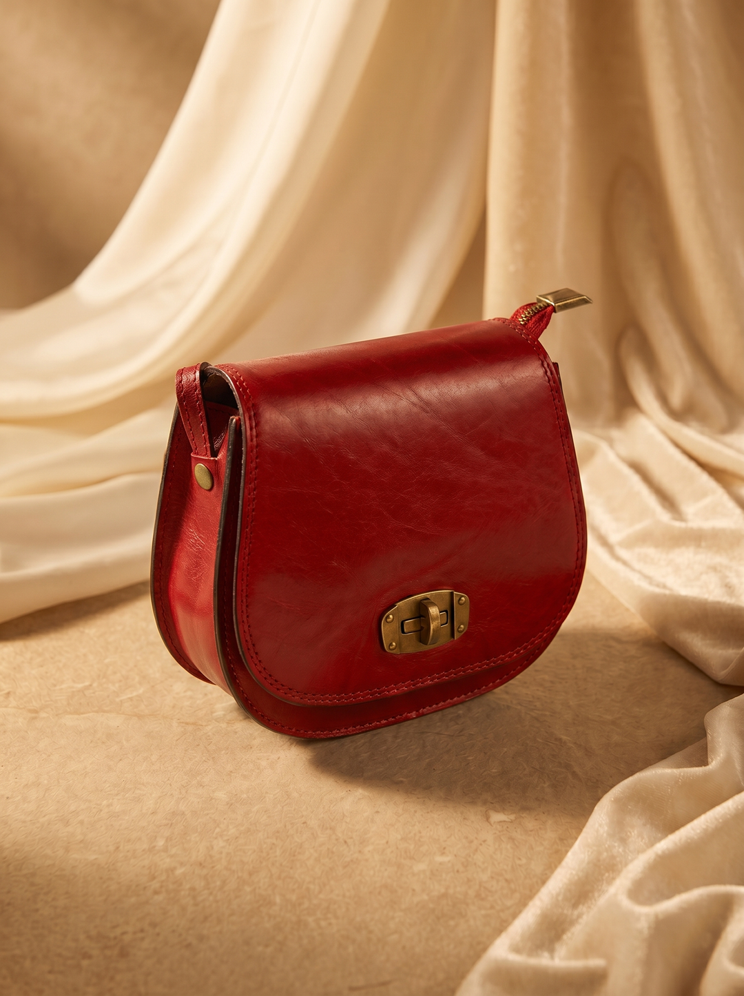 The “LA DOLCE PELLE” MADE IN ITALY Leather Crossbody Bag