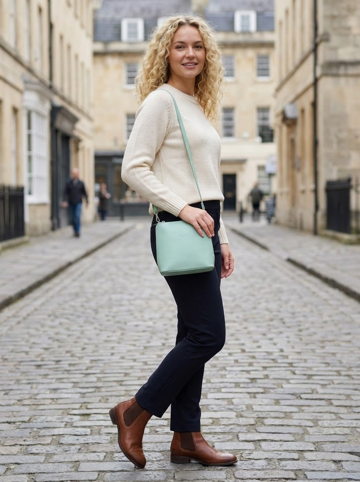 The “VERONA” MADE IN ITALY Leather Crossbody Bag