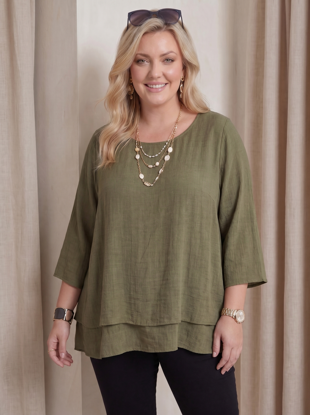 "SCARLETT” Relaxed Fit Split Back Top dark green
