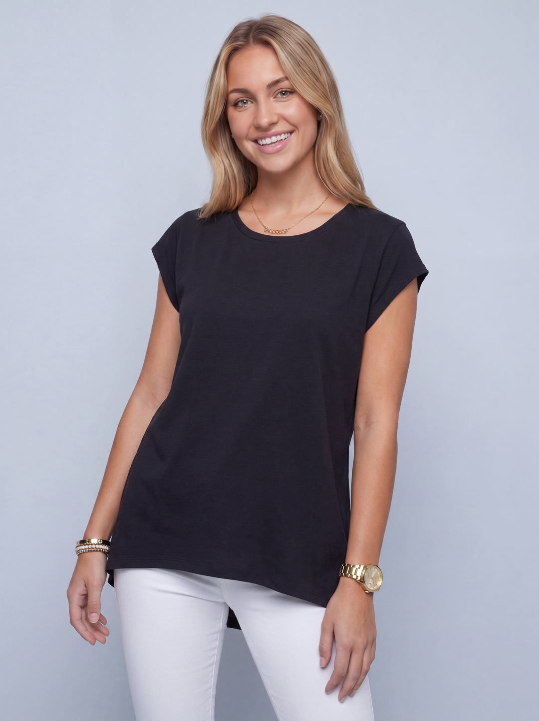 “SIENNA”  Essential T-Shirt black