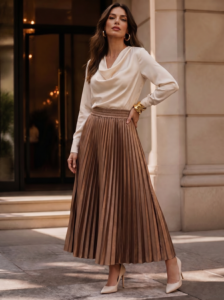 “DAISY” Pleated Skirt champagne