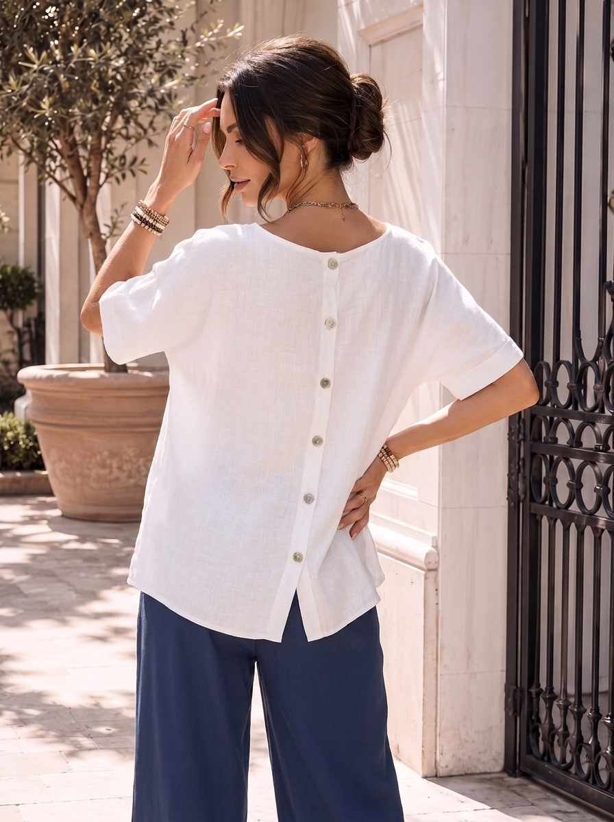 “KIARA” Relaxed Fit Button Back Top 
