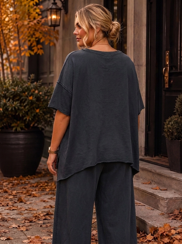 “BETH Collection” V-Neck Oversized Sweat Top black