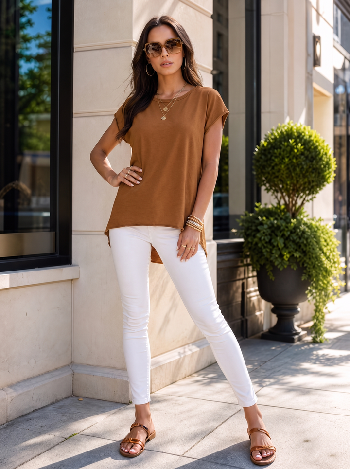 “SIENNA”  Essential T-Shirt tan