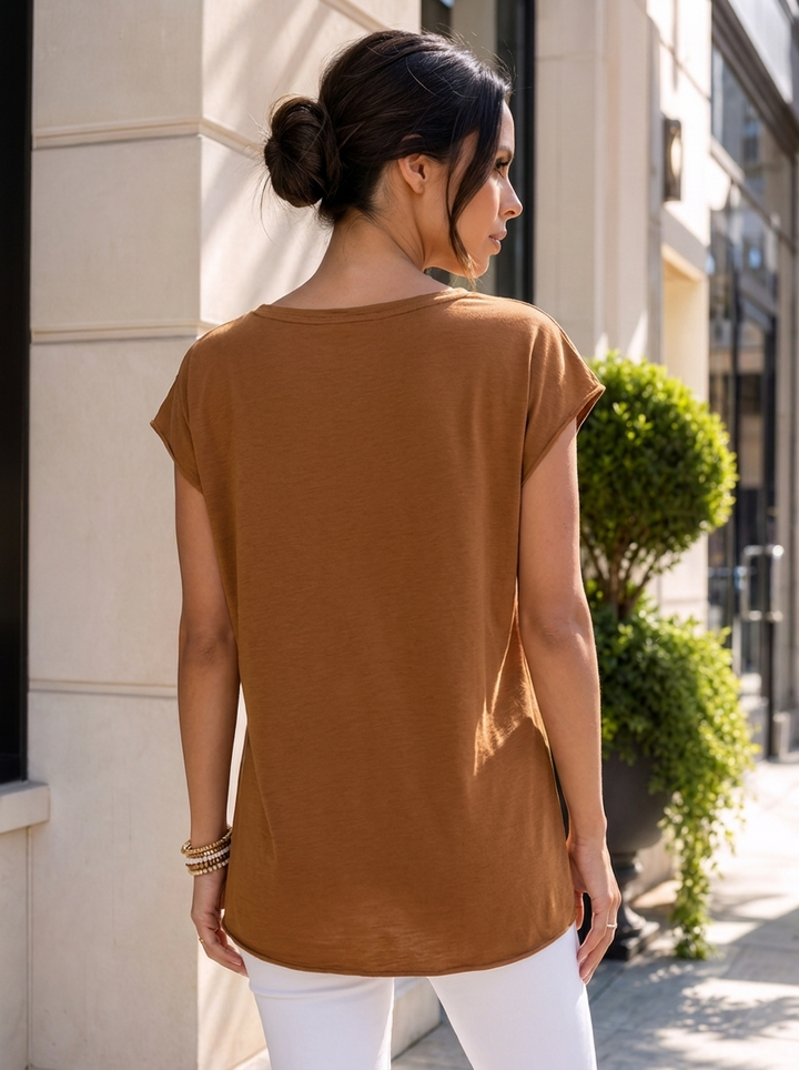 “SIENNA”  Essential T-Shirt tan