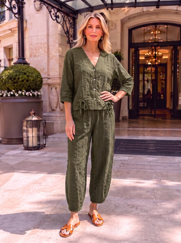 “FLORENTINE Collection” Textured  Check Trousers khaki
