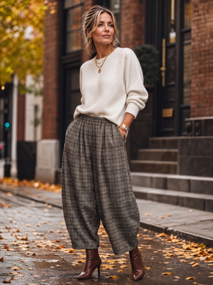 “CARRIE” Heritage Check Barrel Trousers brown check