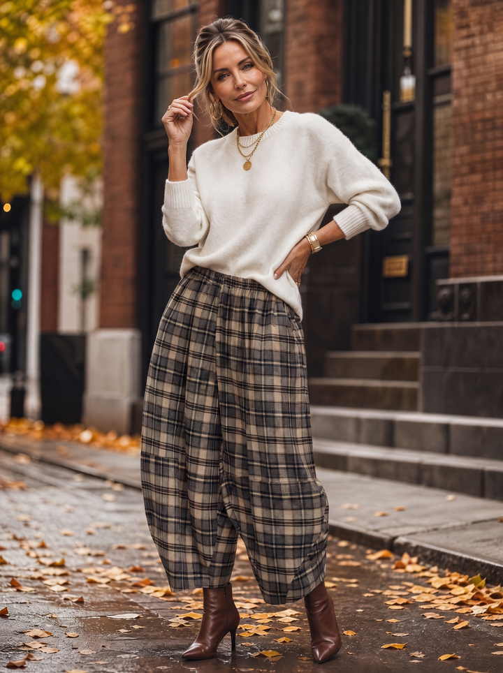 “CARRIE” Heritage Check Barrel Trousers brown check