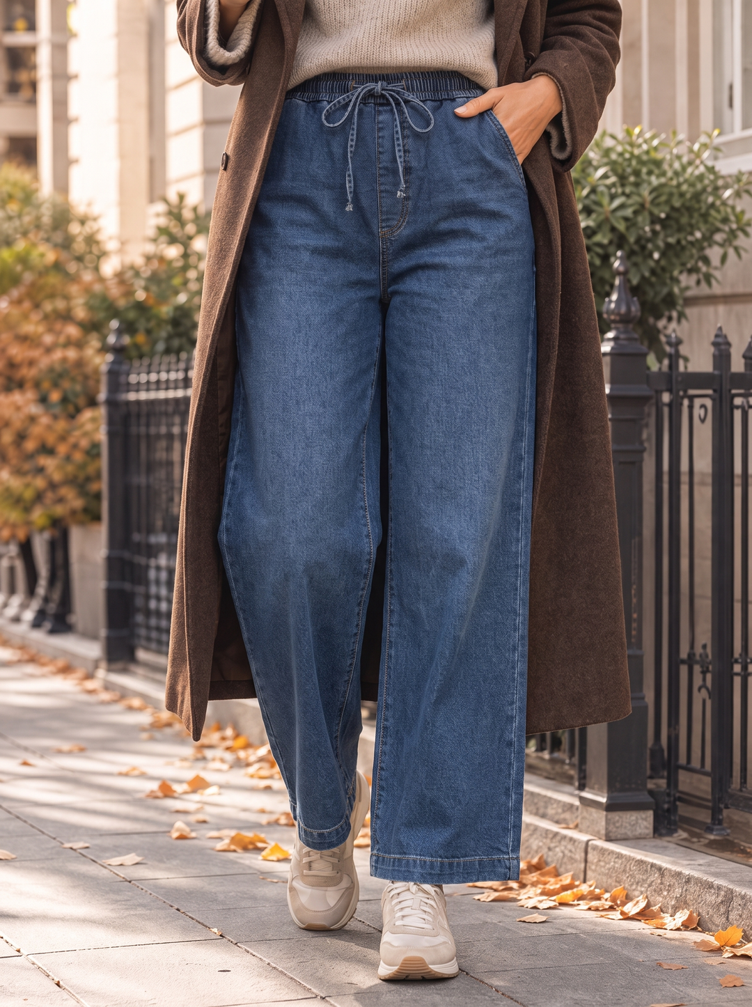 “VANESSA” Pull-On Wide Leg Jeans light denim