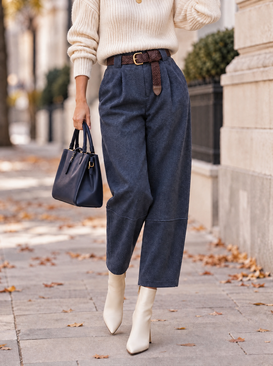 “ELODIE” Pleated Barrel Trousers navy