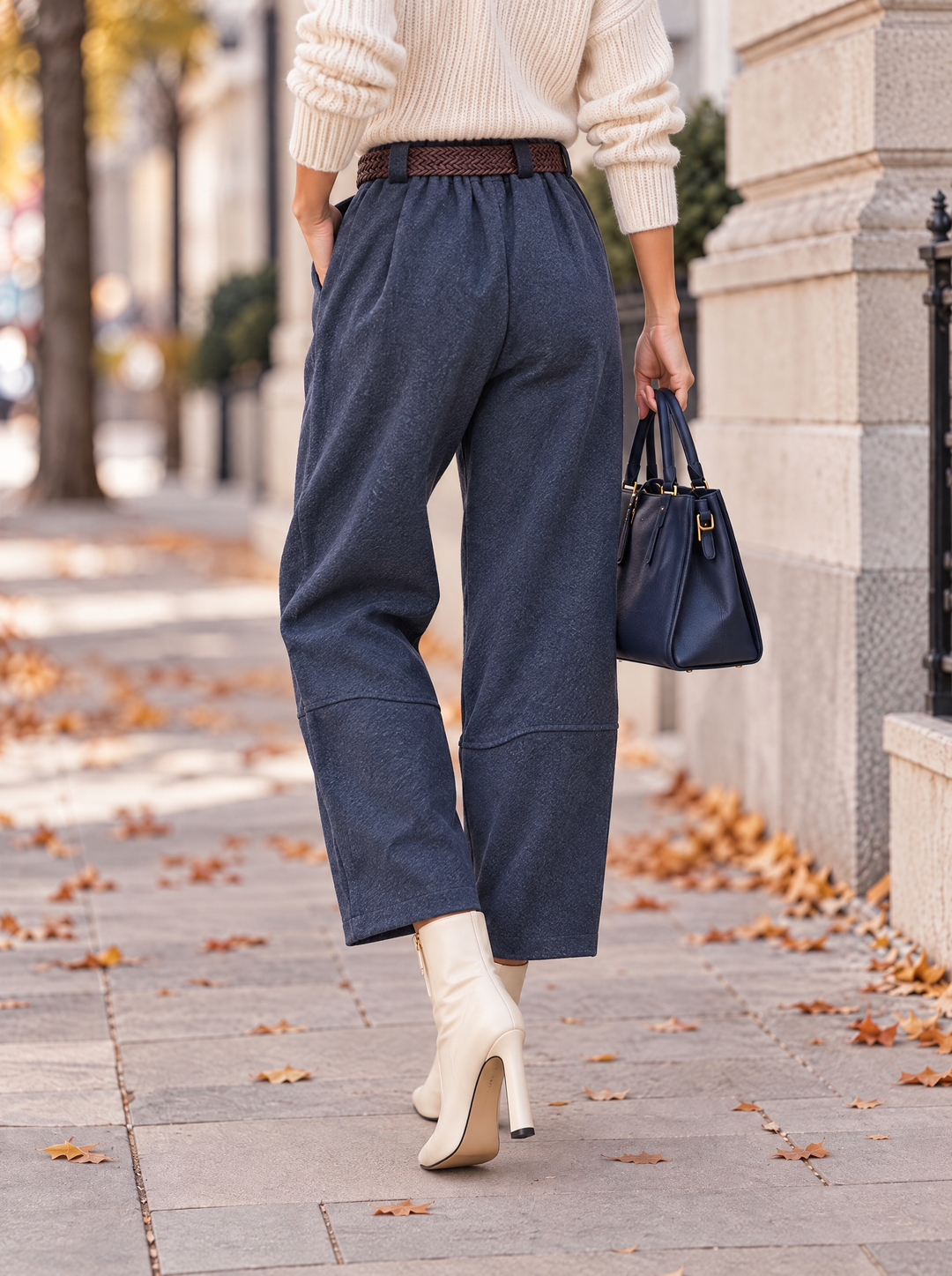 “ELODIE” Pleated Barrel Trousers navy