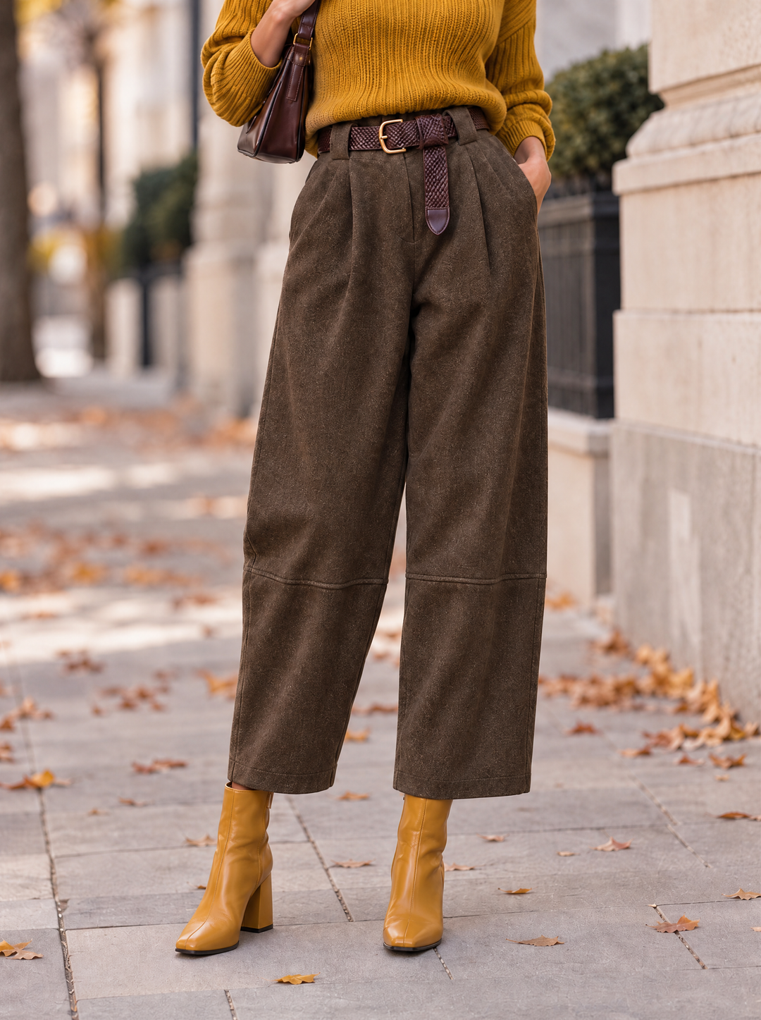 “ELODIE” Pleated Barrel Trousers chocolate