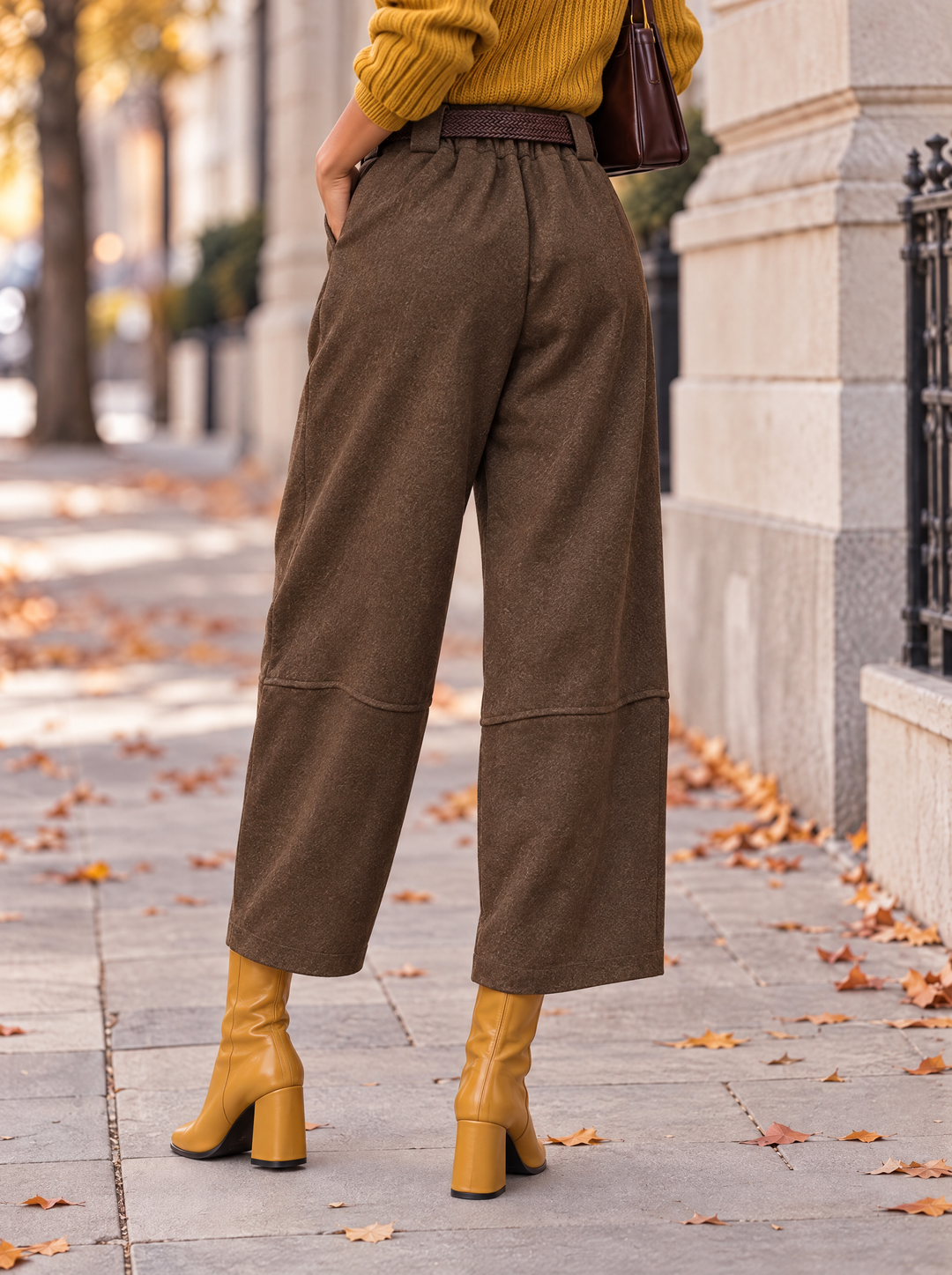 “ELODIE” Pleated Barrel Trousers chocolate