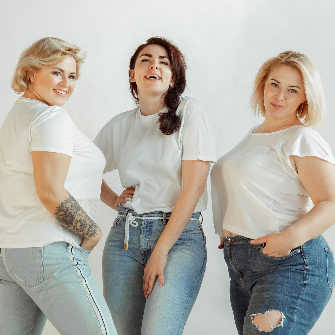 3 women with same outfits but different size bodies